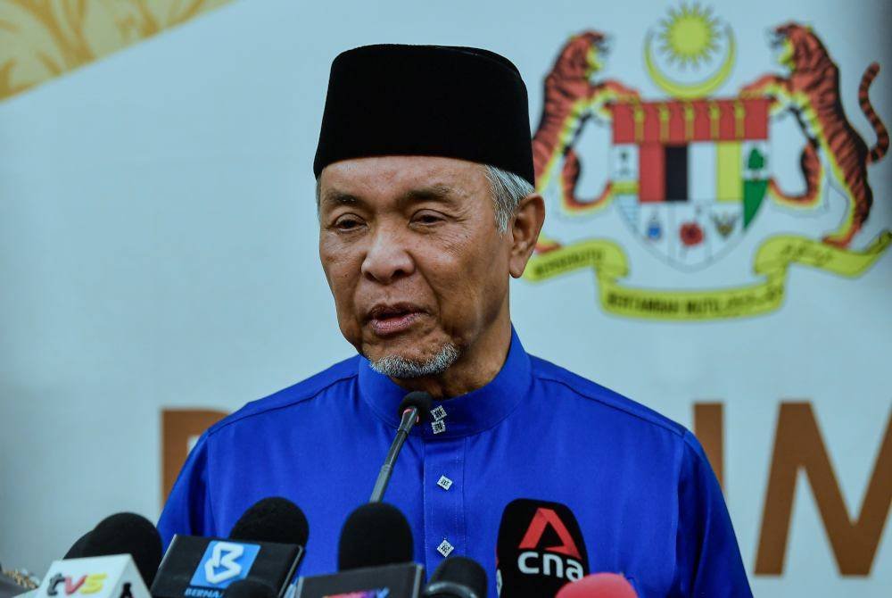 Ahmad Zahid ketika sidang media selepas pembentangan Belanjawan 2025 Malaysia Madani oleh Perdana Menteri Datuk Seri Anwar Ibrahim di Dewan Rakyat, pada Jumaat. - Foto Bernama