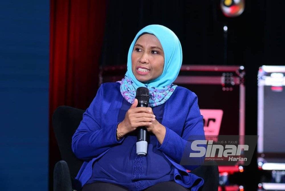 Hawati Abdul Hamid ketika menjadi panelis rogram interviu yang bertajuk Belanjawan 2025: Tercapaikah reformasi ekonomi yang disiarkan secara langsung di semua platform Sinar Harian.