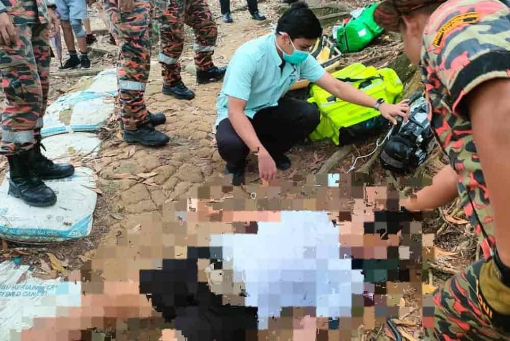 Mangsa diberikan bantuan CPR sebelum disahkan meninggal dunia oleh pegawai perubatan.