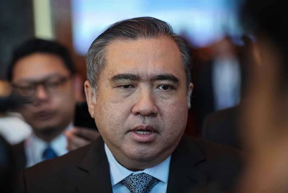 Menteri Pengangkutan, Anthony Loke Siew Fook bercakap pada sidang media selepas merasmikan Persidangan Antarabangsa Rundingan Penerbangan Awam (ICAN) 2024, di Sunway Resort Hotel pada Isnin. Foto Bernama