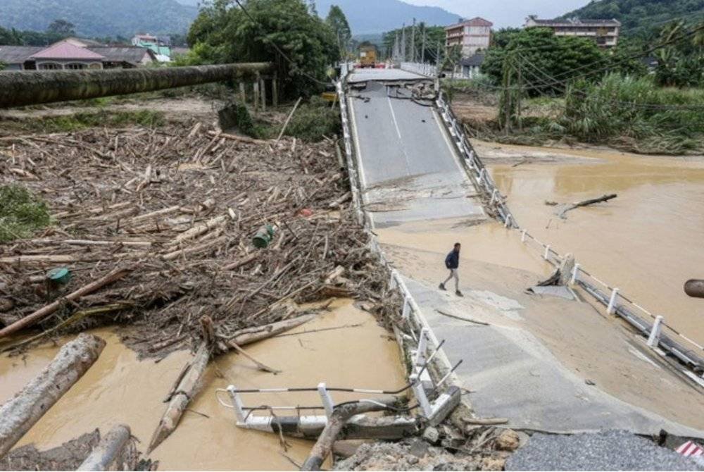 Mitigasi kepala air memerlukan pendekatan yang komprehensif seperti pemantauan hujan dan paras air di bahagian hulu sungai secara real-time dan berterusan. Gambar hiasan