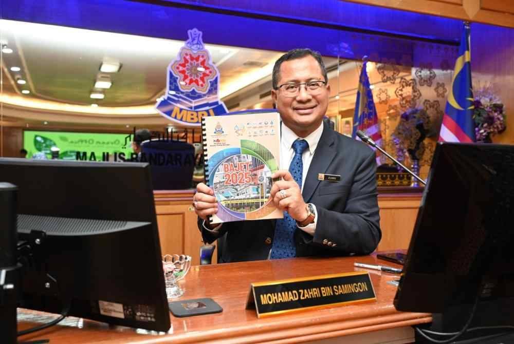 Mohamad Zahri pada Mesyuarat Majlis Khas (Bajet 2025) MBPJ.