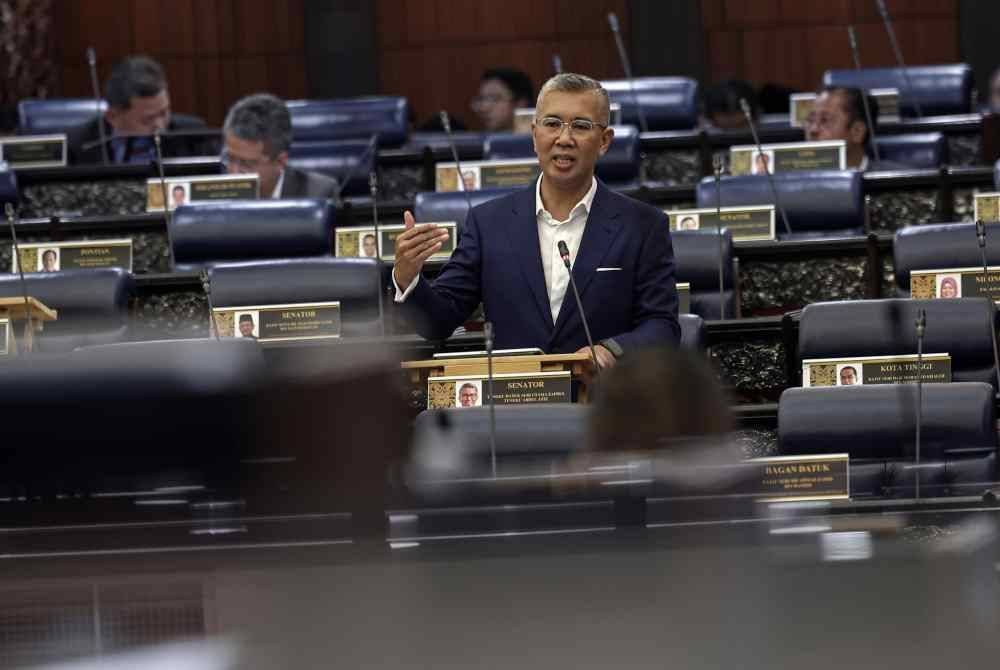 Tengku Zafrul ketika Persidangan Dewan Rakyat sempena Mesyuarat Ketiga Penggal Ketiga Parlimen ke-15 di Bangunan Parlimen, hari ini. Foto Bernama