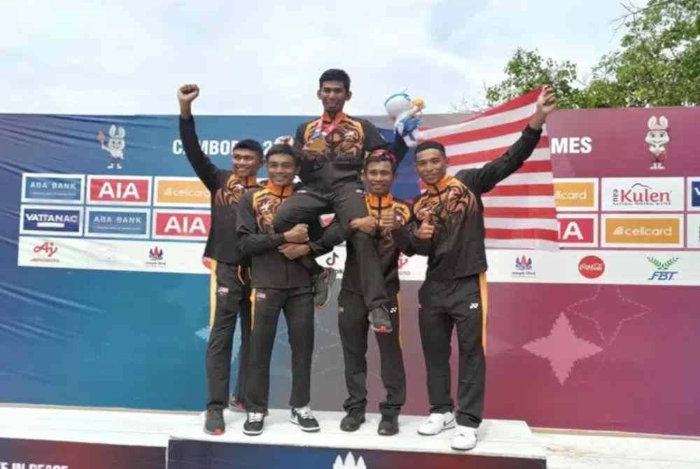 IMBAS KEMBALI...Nur Amirull Fakhruddin menghadiahkan pingat emas acara lepas beramai-ramai elit lelaki pada Sukan SEA 2023 di di Phnom Penh, Mei tahun lalu. Foto: FB PKBM