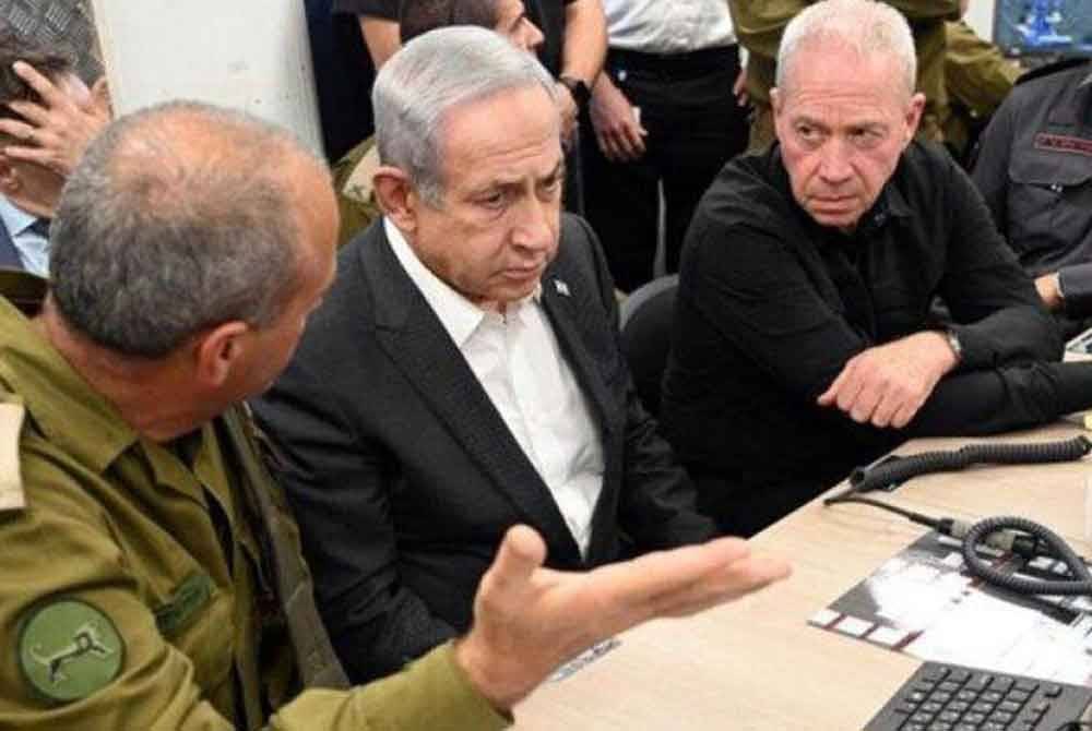 Netanyahu dan Gallant (kanan) merupakan dalang utama yang memporak-perandakan situasi di Asia Barat. Foto Agensi