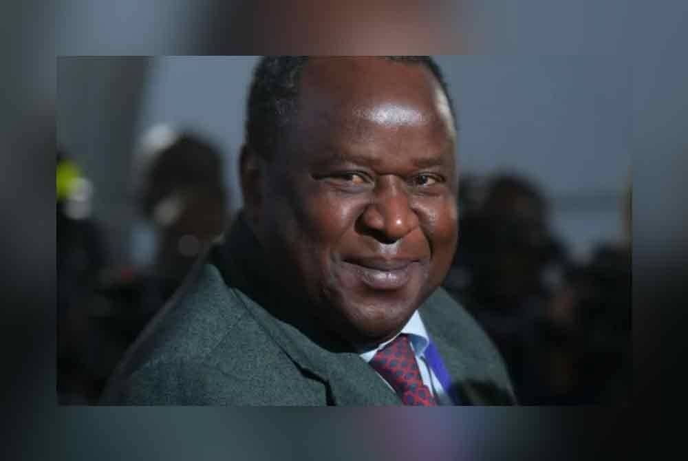 Mboweni, bekas aktivis anti-aparteid Afrika Selatan dan pembuat dasar ekonomi berpengaruh, meninggal dunia pada usia 65 tahun.