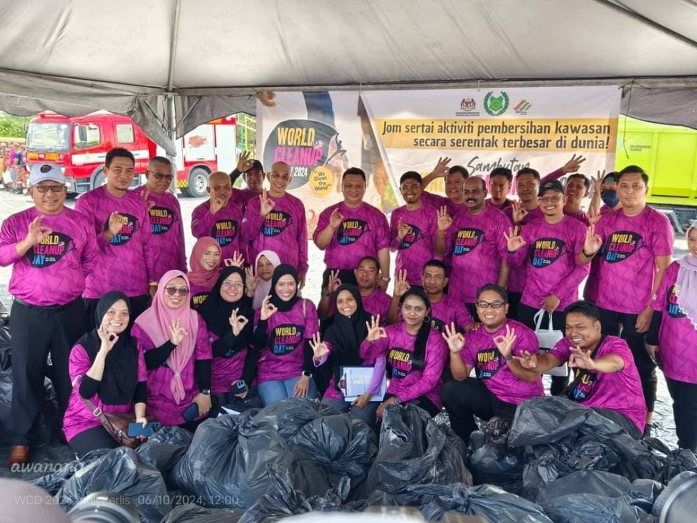 Tuanku Syed Faizuddin mencemar duli merasmikan salah satu program diadakan sempena World Cleanup Day 2024.