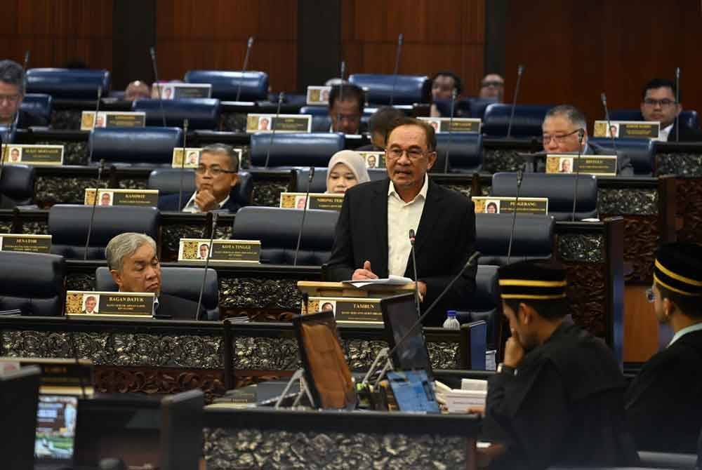 Anwar ketika Waktu Pertanyaan-Pertanyaan Menteri di Dewan Rakyat pada Selasa. Foto Jabatan Penerangan Malaysia