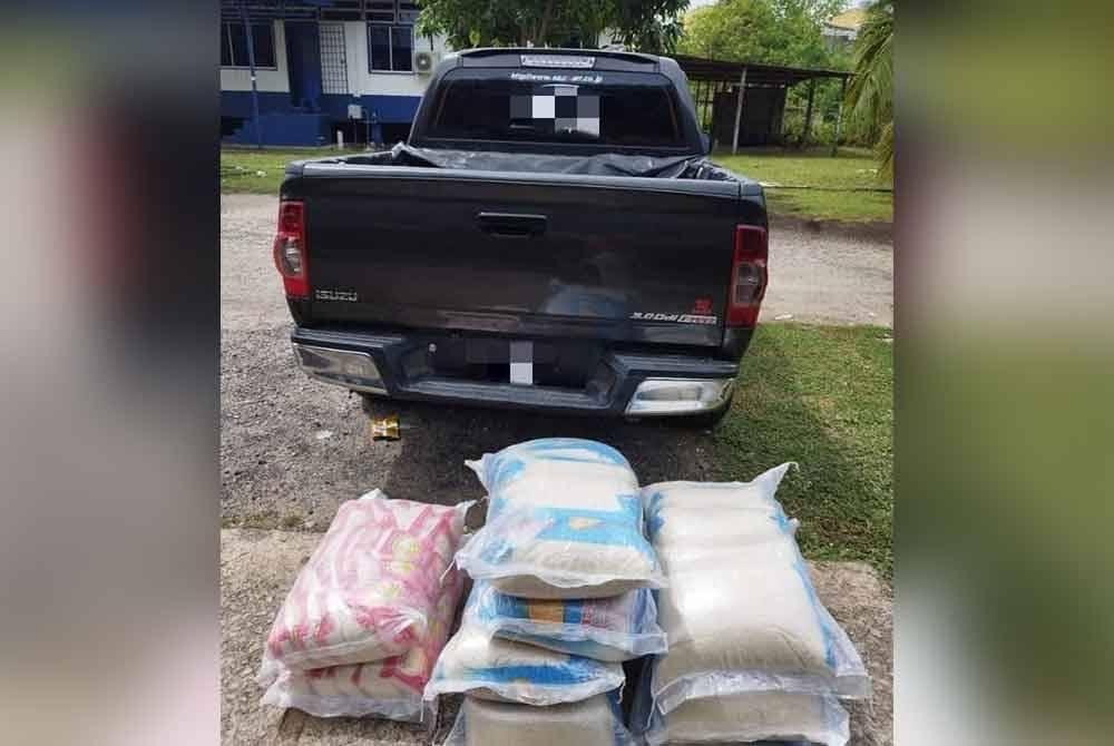 Batalion 9 PGA Kuala Terengganu menyerbu sebuah rumah dan merampas 200 kilogram beras serta beras pulut yang dipercayai diseludup dari Thailand pada Selasa.