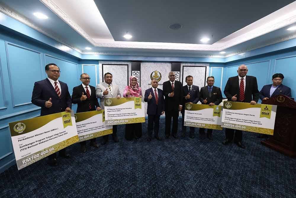 Lima GLC menyumbang dana keseluruhan RM3.42 juta bagi program Bantuan Makanan Percuma Tuisyen Cikgu Saarani (TCS) di Ipoh.