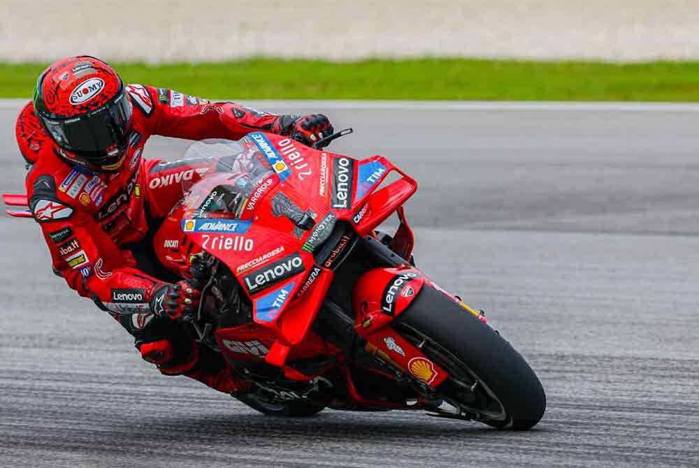 Aksi Bagnaia pada sesi Latihan Bebas 1 GP Malaysia 2024 di Litar Antarabangsa Sepang pada Jumaat. Foto Bernama