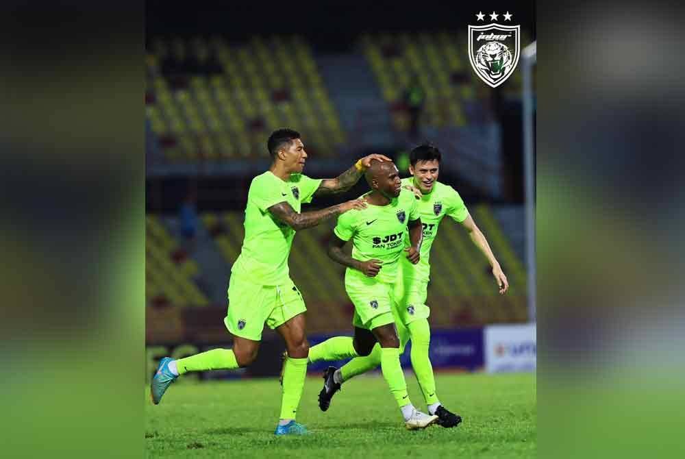 Heberty antara penyumbang gol buat JDT ketika menentang Negeri Sembilan dalam aksi Liga Super di Stadium Tuanku Abdul Rahman, Paroi pada Jumaat. Foto Johor Southern Tigers