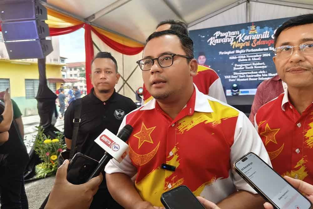 Amirudin ketika ditemui pemberita di Program Rewang Komuniti Strata Negeri Selangor di Pangsapuri Baiduri Bandar Tasik Kesuma, pada Sabtu.