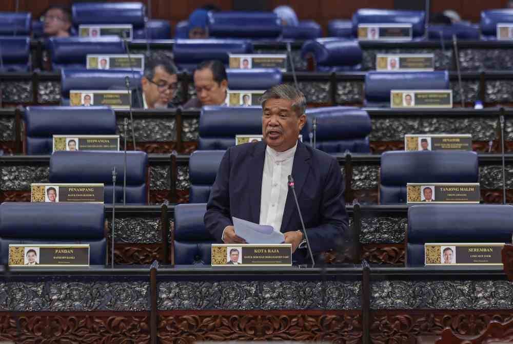 Mohamad pada Persidangan Dewan Rakyat sempena Mesyuarat Ketiga Penggal Ketiga Parlimen ke-15 di Bangunan Parlimen pada Isnin. Foto Bernama