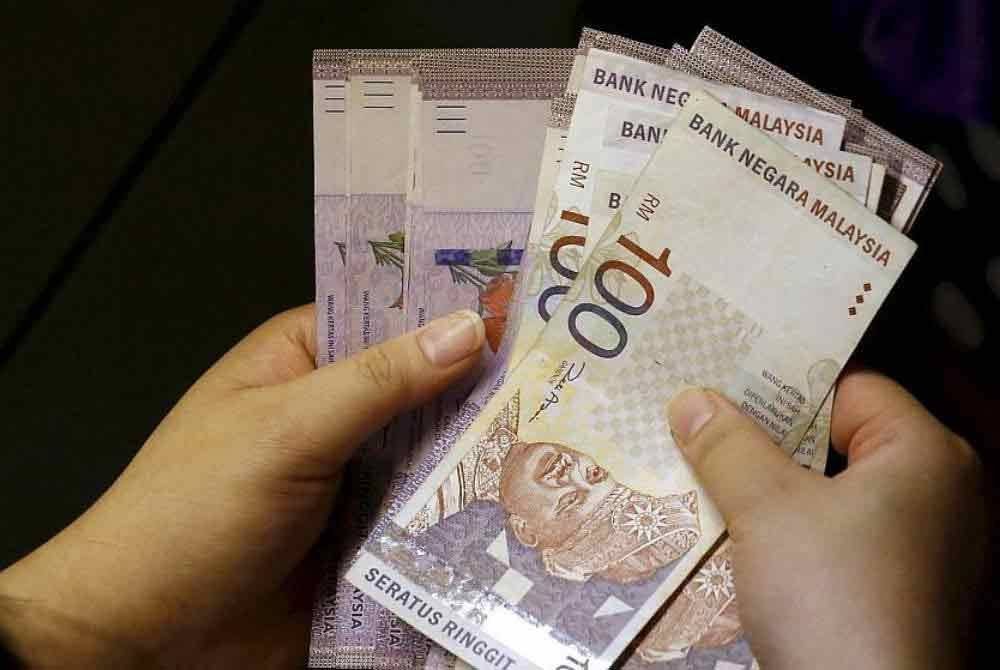 Pada 8 pagi ini, ringgit meningkat ke paras 4.3700/3795 berbanding dolar AS daripada 4.3715/3765 yang dicatatkan semalam.