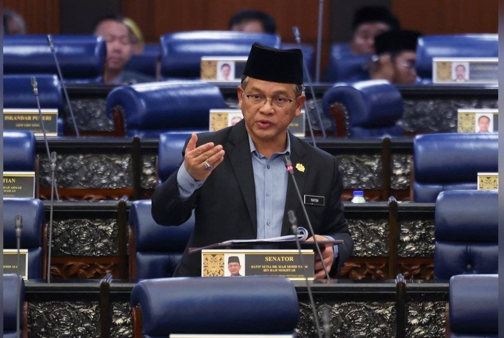 Mohd Na'im pada sesi menjawab Perbahasan Belanjawan 2025 sempena Persidangan Dewan Rakyat sempena Mesyuarat ke Tiga Penggal Ke Tiga Parlimen ke-15 di Bangunan Parlimen, pada Rabu. Foto Bernama