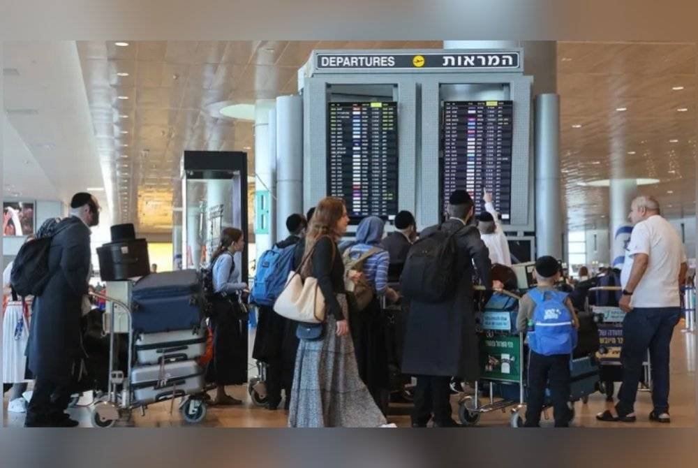 Serangan itu dilancarkan berhampiran Lapangan Terbang Ben Gurion di Tel Aviv. Foto Agensi