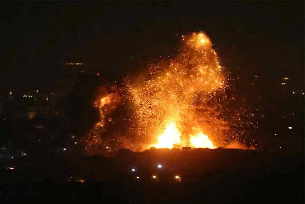 Serangan udara Israel pada Rabu telah memusnahkan sebuah bangunan bersejarah berhampiran kompleks kuil Baalbek di timur Lubnan. Foto AFP