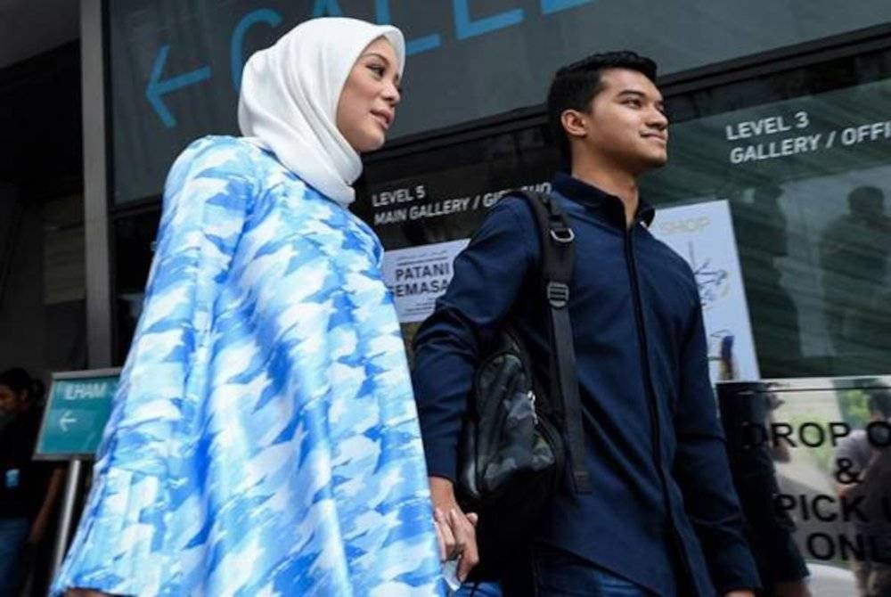 Pada 6 November, SPRM telah membekukan beberapa akaun bank persendirian dan syarikat milik pengasas platform e-dagang, FashionValet, Vivy dan Fadzaruddin bernilai kira-kira RM1.1 juta. Foto Bernama