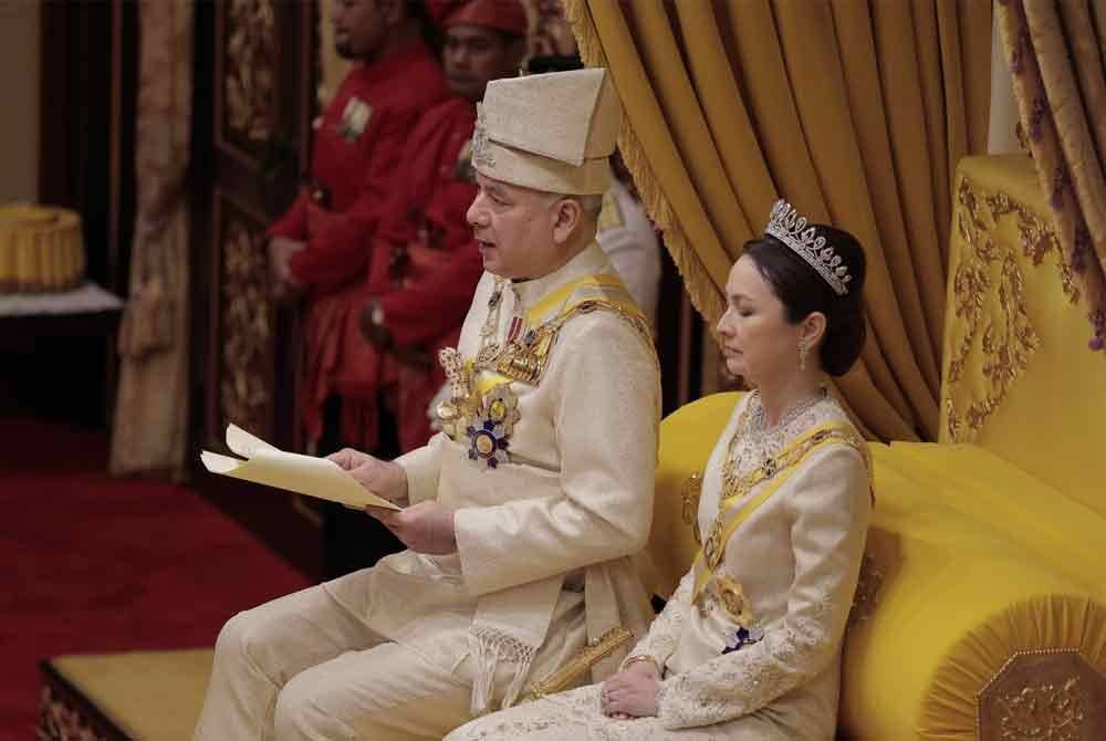 Sultan Nazrin bertitah pada Istiadat Menghadap Sembah Taat Setia dan Penganugerahan Darjah Kebesaran Negeri Perak sempena Sambutan Ulang Tahun Hari Keputeraan baginda ke-68 di Istana Iskandariah, Kuala Kangsar pada Sabtu.