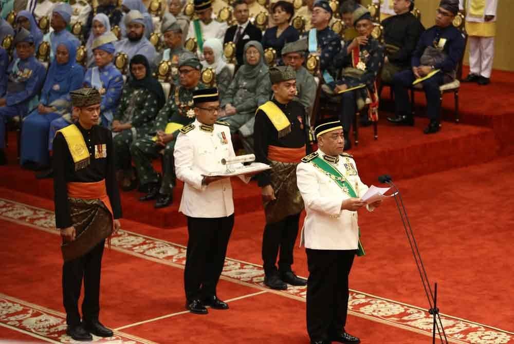 Saarani menyampaikan sembah ucapan tahniah pada istiadat menghadap sembah taat setia dan penganugerahan darjah kebesaran sempena sambutan Ulangtahun Keputeraan ke-68 baginda di Istana Iskandariah, Kuala Kangsar pada Sabtu.