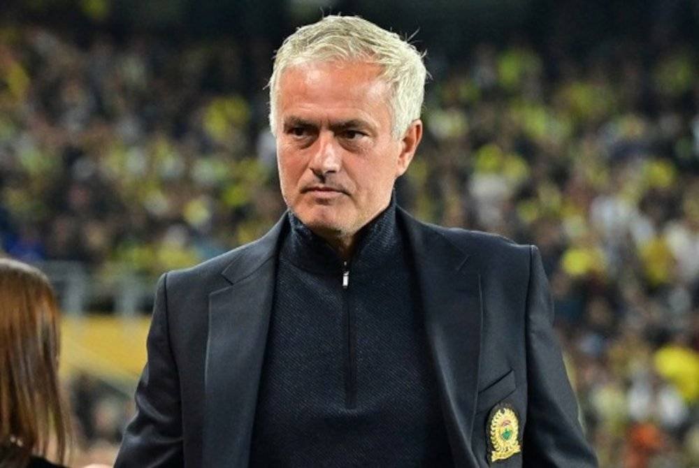 Mourinho digantung, didenda