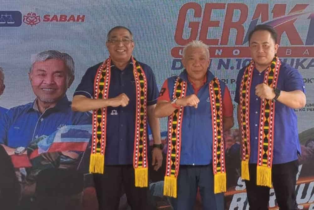 Bung Moktar (tengah) umum Salleh (kiri) kekal sebagai calon DUN Usukan pada PRN Sabah.