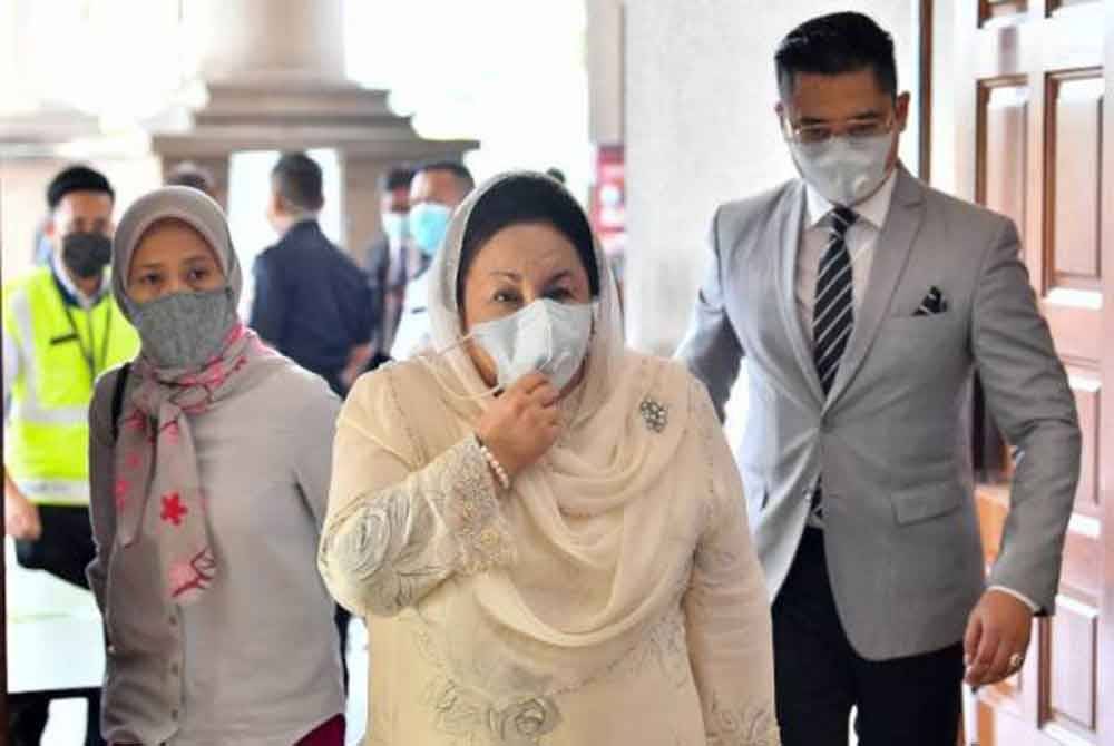 Rosmah ketika hadir ke Mahkamah Tinggi bagi prosiding kes AMLA dan LHDN - Gambar Fail