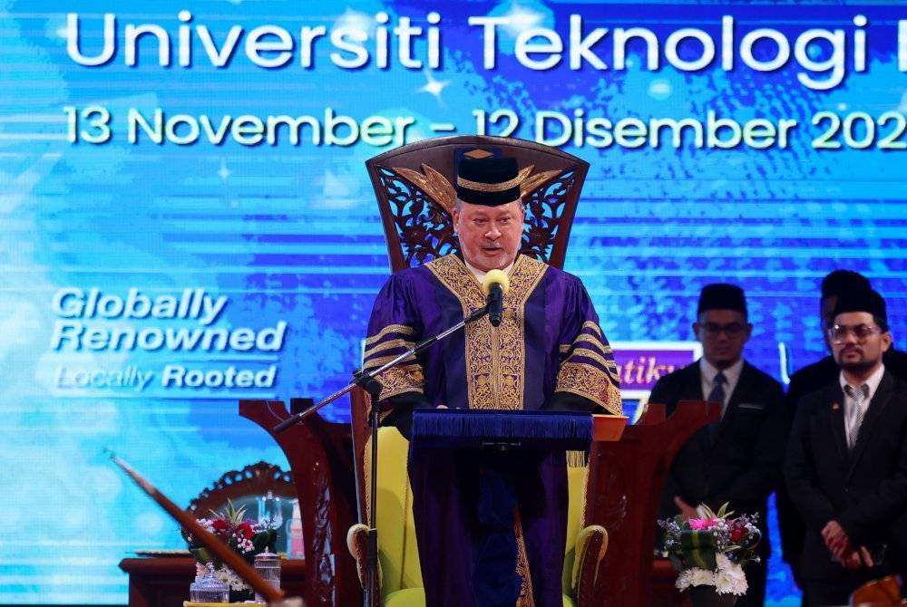 Yang di-Pertuan Agong Sultan Ibrahim berkenan bertitah pada Istiadat Konvokesyen Universiti Teknologi Mara (UiTM) ke-100 di Dewan Agung Tuanku Canselor UiTM Shah Alam pada Rabu. Foto Bernama