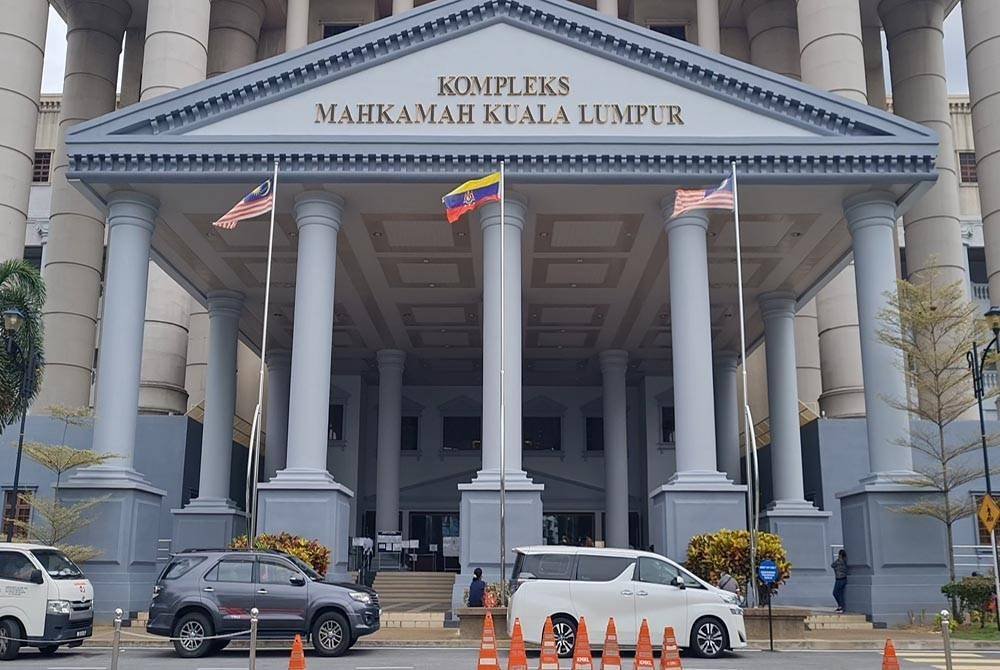 Mahkamah Sesyen KL memerintahkan seorang pesara kanan TUDM menjelaskan denda RM150,000 selepas mengaku salah terima wang RM100,000 bagi bayaran pembinaan rumah. Foto hiasan