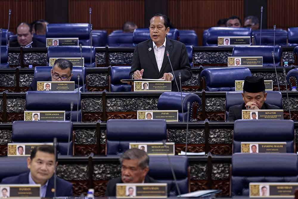 Ahmad Maslan pada Persidangan Dewan Rakyat sempena Mesyuarat Ketiga Penggal Ketiga Parlimen ke-15 di Bangunan Parlimen, pada Selasa. Foto Bernama