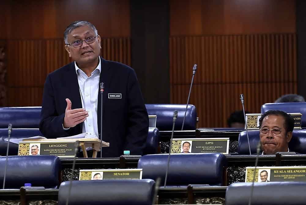 Shamsul Anuar pada Persidangan Dewan Rakyat sempena Mesyuarat Ketiga Penggal Ketiga Parlimen ke-15 di Bangunan Parlimen, pada Selasa. Foto Bernama