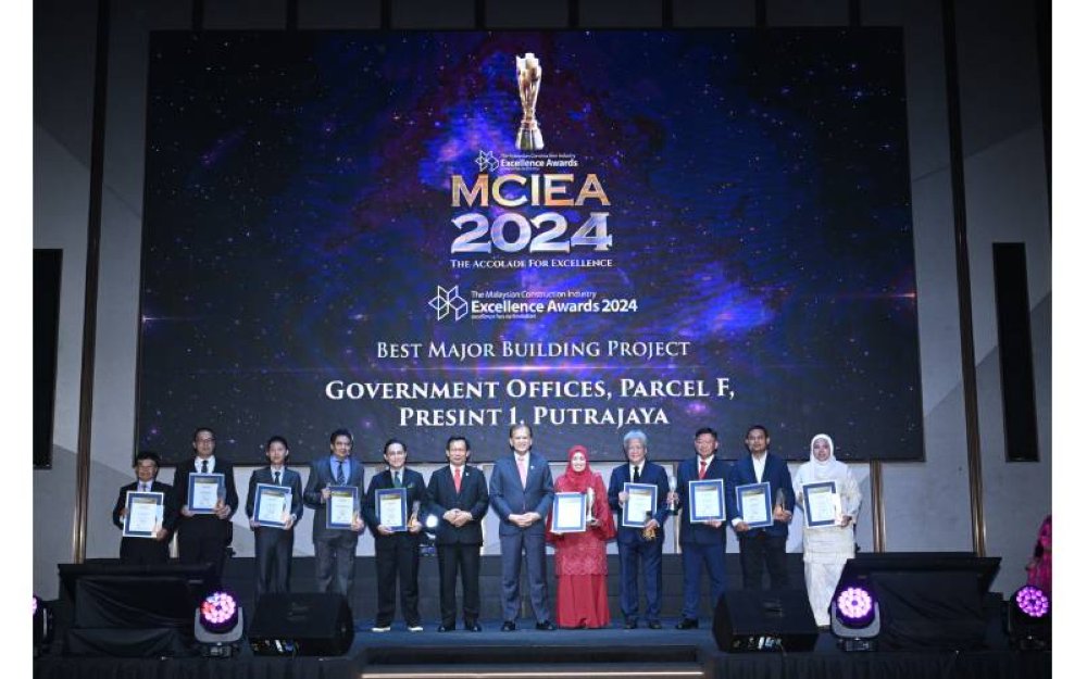 Sunway Construction dipilih sebagai penerima Anugerah Projek Terbaik (Bangunan- Kategori Besar) bagi projek Parcel F, Persint 1, Putrajaya - sempena Anugerah Kecemerlangan Industri Pembinaan Malaysia (MCIEA) 2024.