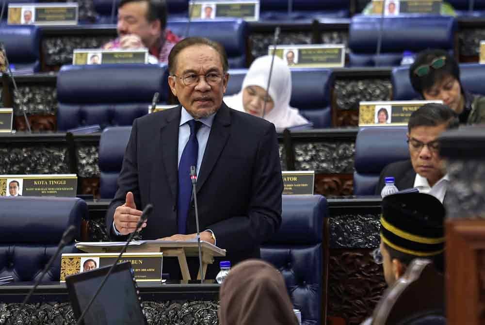 Anwar pada Persidangan Dewan Rakyat di Bangunan Parlimen, Khamis. Foto Bernama