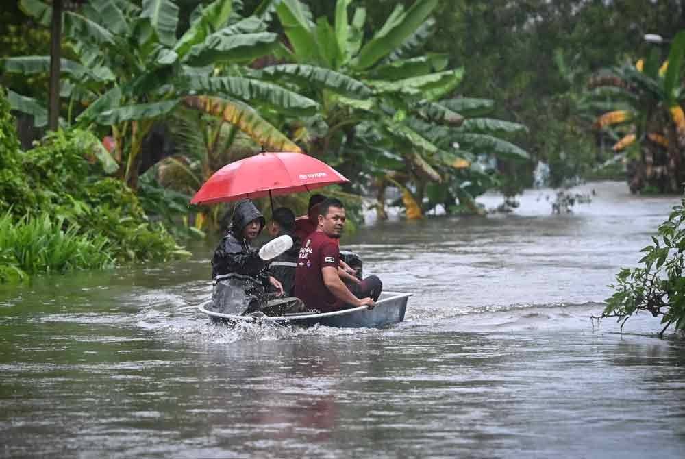 Kalau dahulu musim tengkujuh pada hujung tahun sinonim dikaitkan dengan Pantai Timur, tetapi kini negeri-negeri lain di Malaysia turut menerima tempias. Foto hiasan/fotoBernama