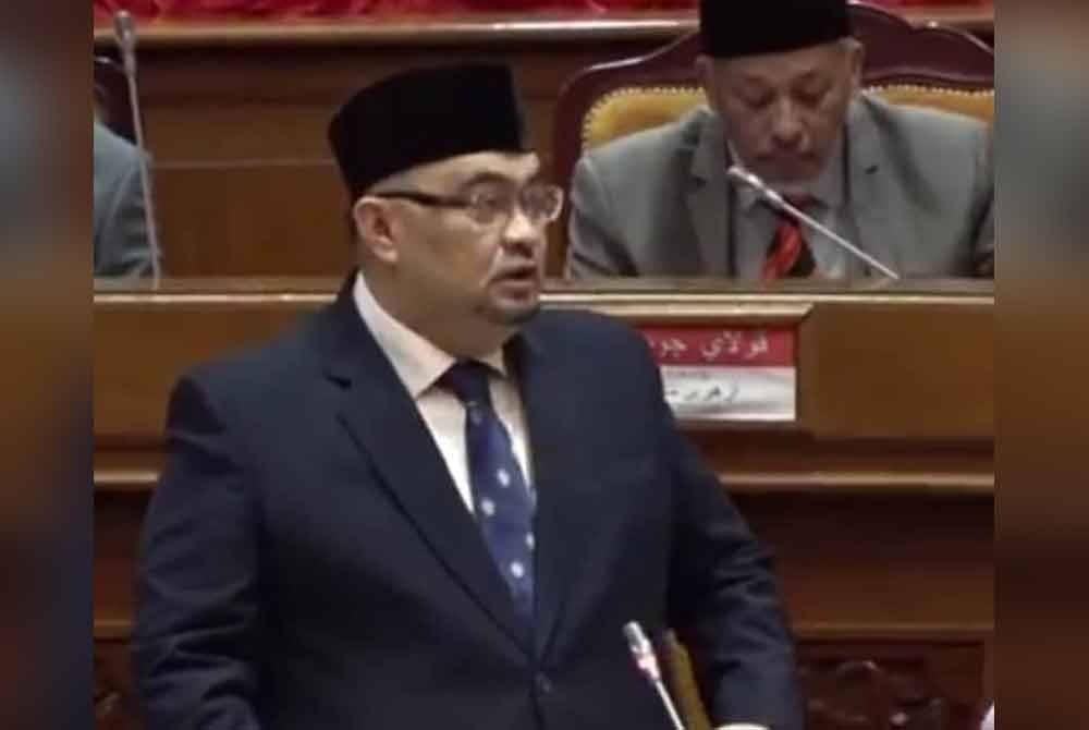 Mohamed Fadzli menjawab soalan pada Persidangan Kali Yang Ketiga (Belanjawan) Bagi Tempoh Penggal Kedua Dewan Negeri Kelantan Yang Ke-15 2024 pada Isnin.