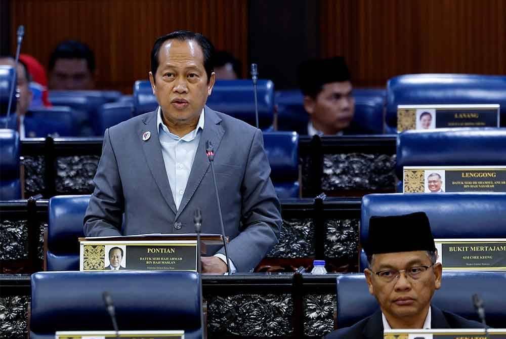 Ahmad Maslan ketika sesi Waktu Pertanyaan-Pertanyaan Menteri sempena Sidang Dewan Rakyat pada Isnin. Foto Bernama