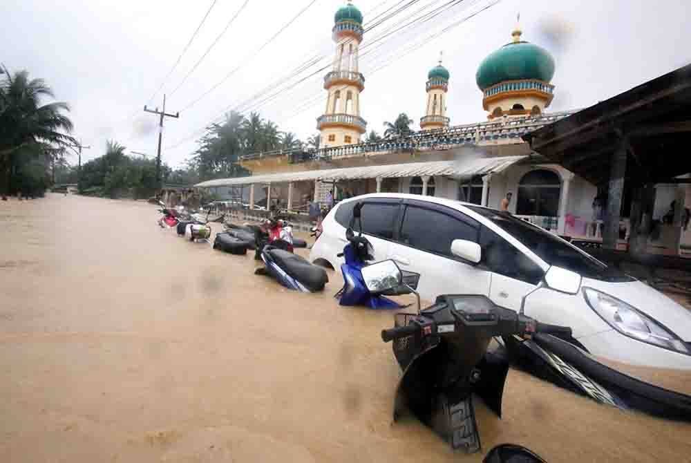 Tiga wilayah di selatan Thailand - Pattani, Yala dan Narathiwat, dilanda banjir selepas hujan lebat berterusan selama lima hari. Gambar fail