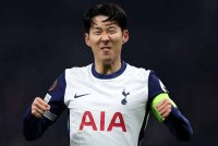 Heung-min meletakkan Tottenham mendahului di London. Foto: Agensi