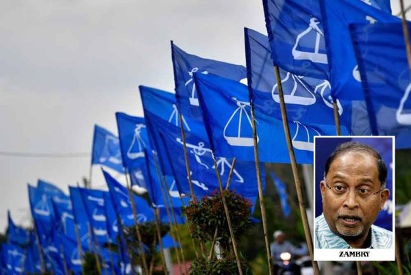 Bendera Barisan Nasional - Foto Bernama