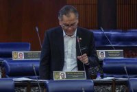 Dr Dzulkefly sebak ketika bercakap pada Sesi Penggulungan Peringkat Jawatankuasa Belanjawan 2025 pada Sidang Dewan Rakyat di Parlimen baru-baru ini. Foto Bernama