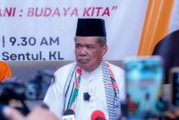 Mohamad Sabu ketika ditemui pemberita selepas merasmikan Konvensyen Amanah Wilayah Persekutuan pada Ahad akur dengan titah Sultan Selangor, Sultan Sharafuddin Idris Shah supaya nama UPM dikekalkan.