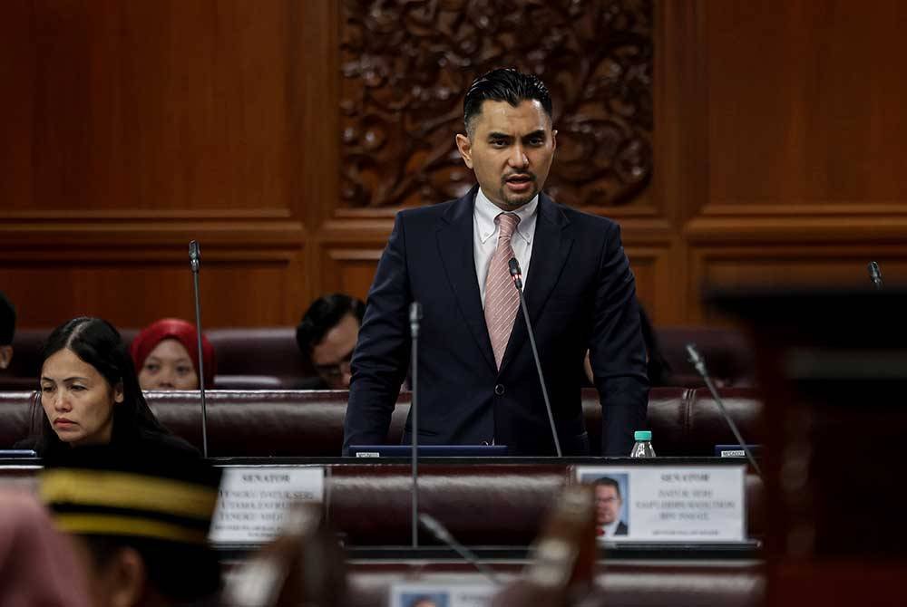 Khairul Firdaus ketika persidangan hari pertama pada Mesyuarat Ketiga Penggal Ketiga, Majlis Parlimen ke-15 Dewan Negara di Bangunan Parlimen pada Isnin. Foto Bernama