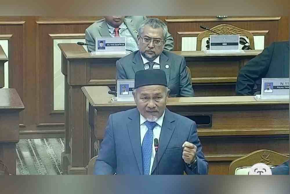 Tuan Ibrahim pada sesi perbahasan Belanjawan Pahang 2025 dalam Persidangan DUN Pahang di Wisma Sri Pahang, di sini, pada Isnin.