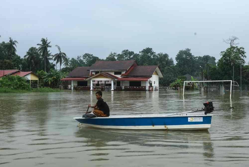 Suar berwarna akan digunakan sebagai isyarat meminta bantuan seandainya mangsa terjejas banjir terputus hubungan untuk berkomunikasi dengan pihak luar. Gambar hiasan