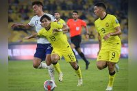 Sergio Aguero (kanan) tersenarai dalam skuad Harimau Malaya pada Piala ASEAN kali ini.