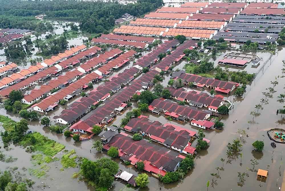 Seramai 15,300 mangsa banjir di seluruh negara menerima rawatan pesakit luar di pusat penempatan sementara (PPS) setakat jam 8 pagi Selasa. Gambar hiasan