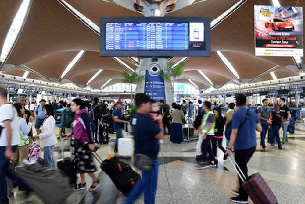 KLIA berada di kedudukan pertama daripada 355 lapangan terbang yang disenaraikan dalam ranking Prestasi Kualiti Perkhidmatan Lapangan Terbang (ASQ) Global. Foto hiasan