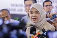 Menteri Pendidikan, Fadhlina Sidek ketika sidang media selepas Majlis Pecah Tanah Sekolah Kebangsaan Gamuda Cove dan Sekolah Jenis Kebangsaan Cina Gamuda Cove di Gamuda Cove Experience Gallery pada Rabu. Foto Bernama