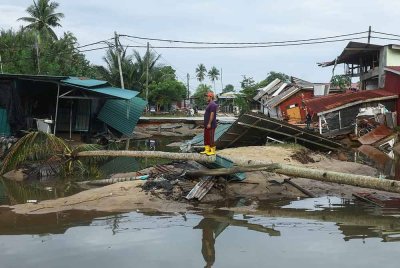 Jumlah mangsa banjir di Kelantan, Terengganu, Kedah, Perak, Melaka dan Pahang terus berkurang setakat 8 malam ini. Gambar fail Bernama.